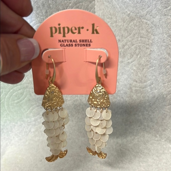 Piper K | Gold Fish Seashell Earrings πππ - Picture 3 of 4